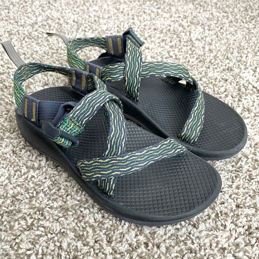 Size 4 / Boys Chaco Sandals